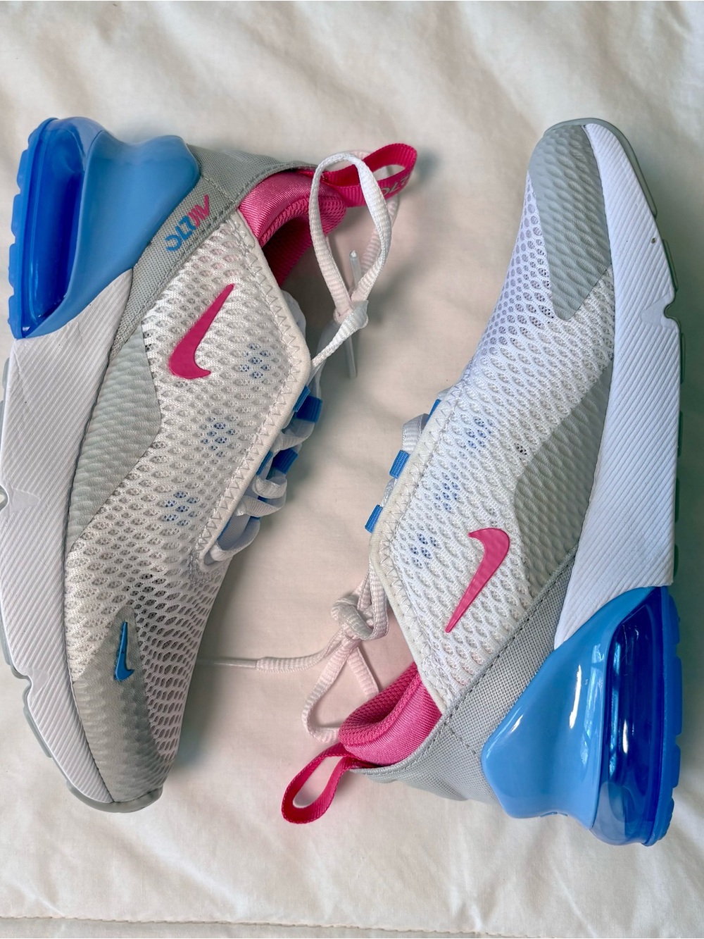 Nike Air Max 270 Kids Size 1 - White/Pink/Blue - New With Box